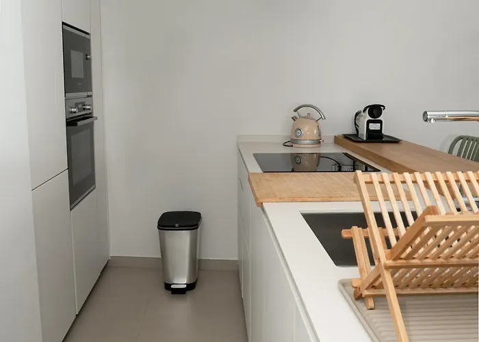 Panoramic Seaview Penthouse The Wave דירה פואנגירולה