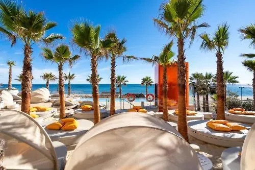 Panoramic Seaview Penthouse The Wave דירה פואנגירולה